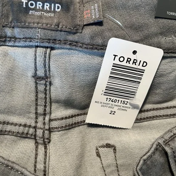 New Torrid Shortie Shorts Denim Jean size 22 Gray Distressed - Picture 5 of 5